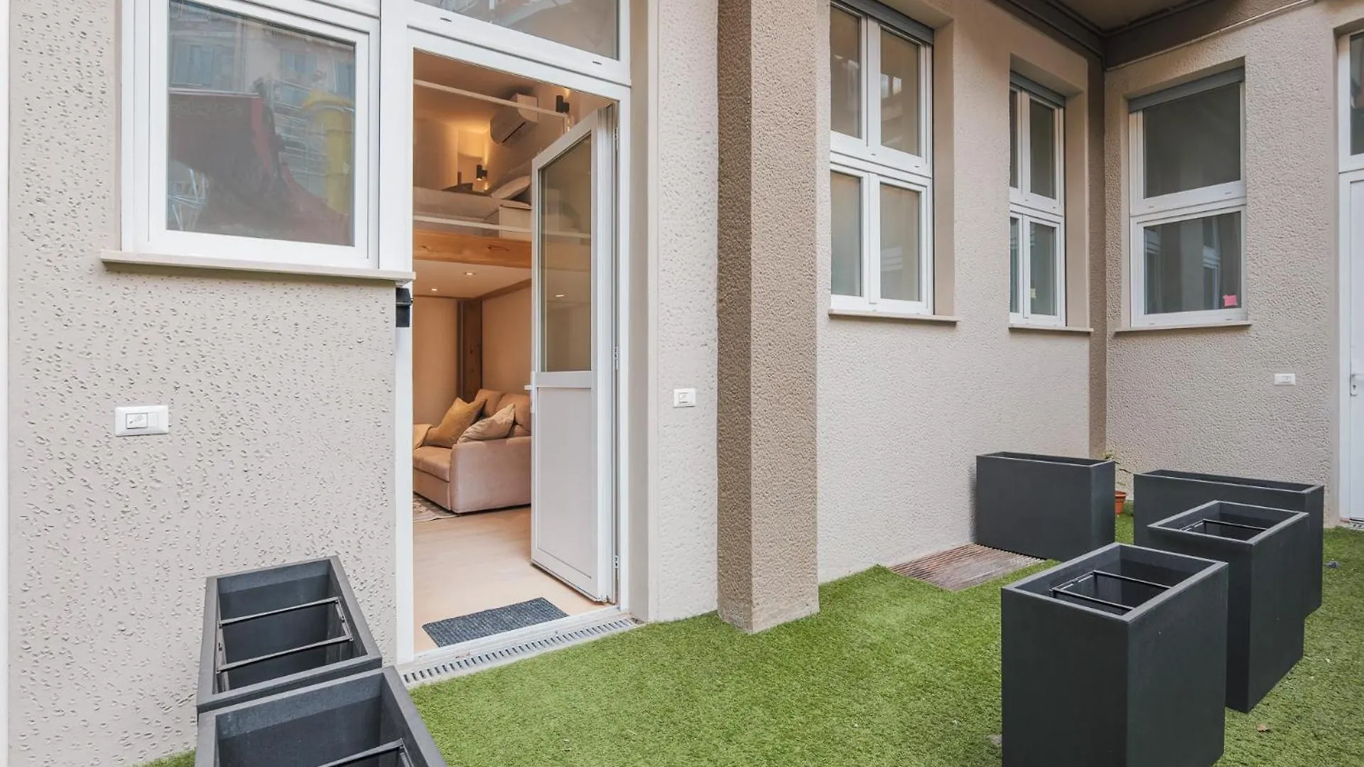 Modern Loft In Milan - Near Lodi Tibb Metro Apartment Italy