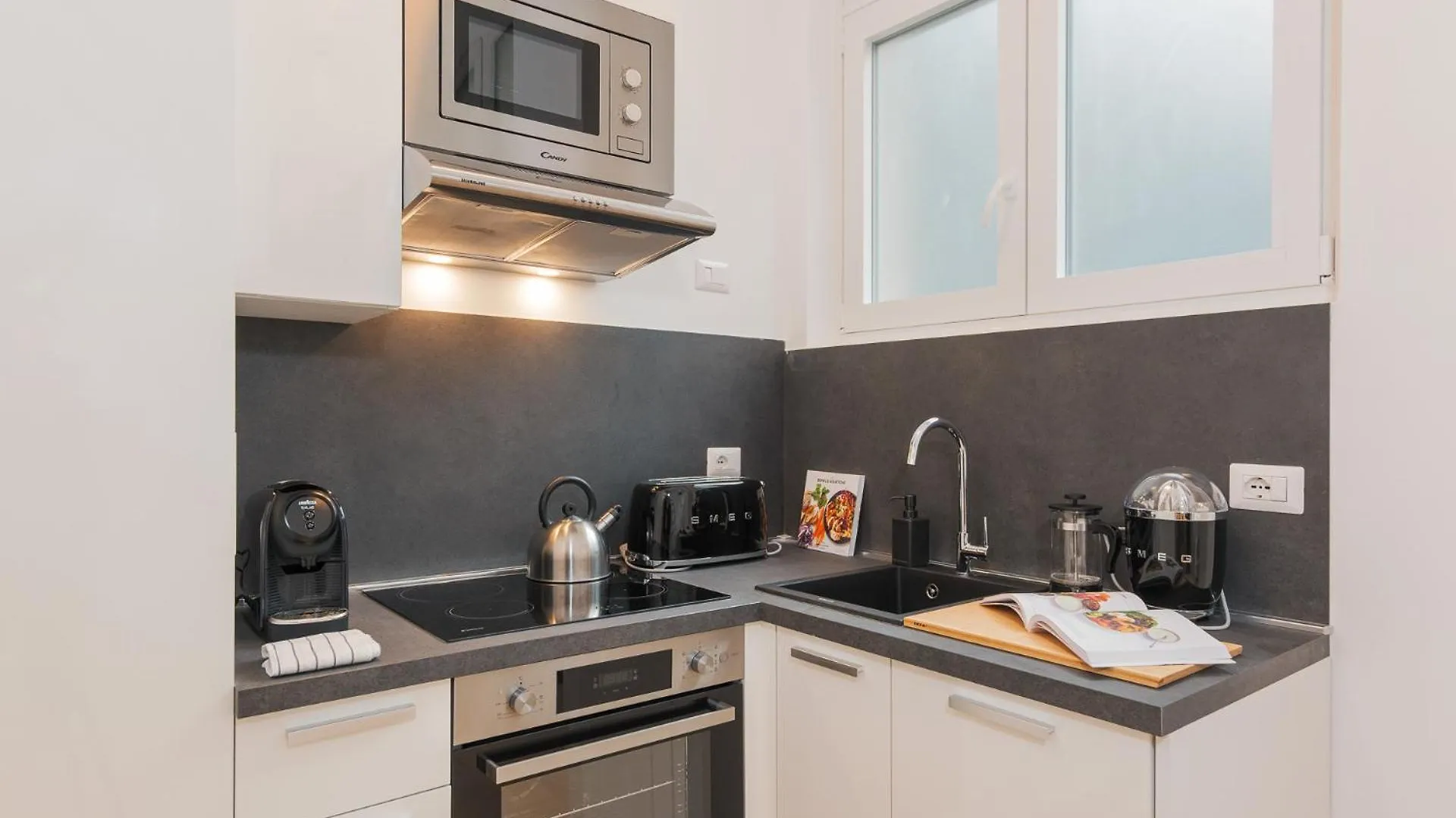 Modern Loft In Milan - Near Lodi Tibb Metro Lägenhet
